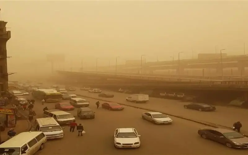 «الأرصاد» تنبه من استمرار العاصفة الترابية وتكشف موعد تحسن الطقس